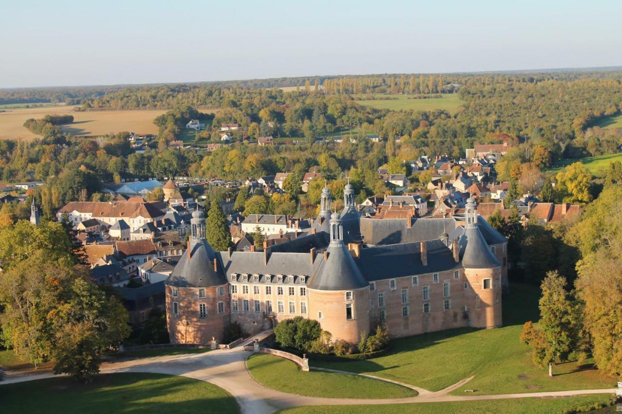 Au 24 Villa Villiers-Louis Eksteriør billede
