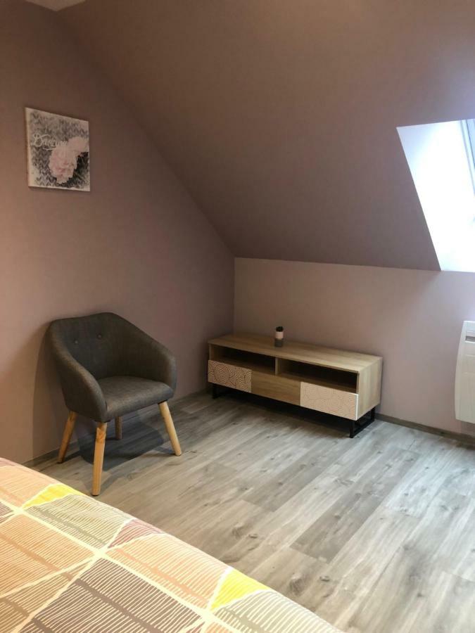 Au 24 Villa Villiers-Louis Eksteriør billede